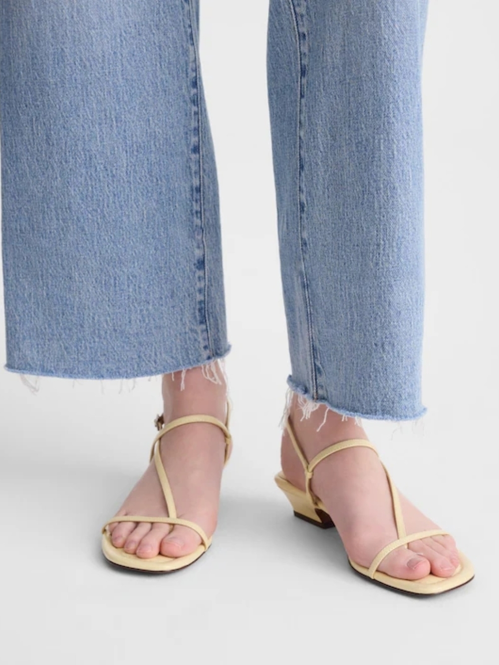 Madewell The Maycie Asymmetric T-Strap Sandal in Pale Pineapple 7.5
